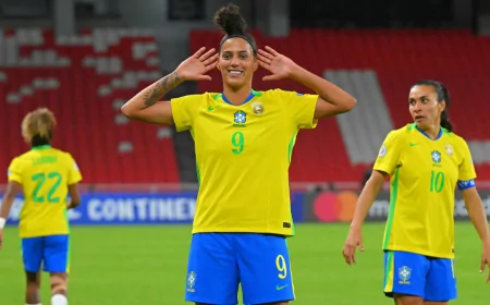 ৫-১ গোলে উরুগুয়েকে হাড়িয়ে ফাইনালে ব্রাজিল