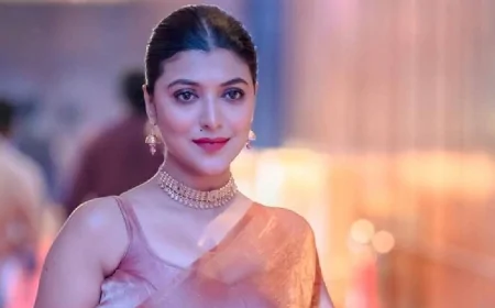 পরকীয়ার অভিযোগ তুলে আইনি জটিলতায় রিয়া গঙ্গোপাধ্যায়