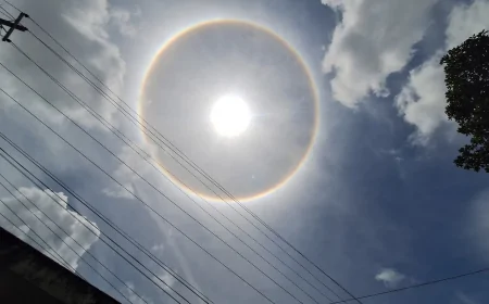 আজকের আকাশ এমন কেন?