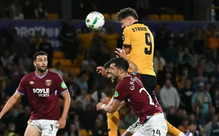 স্ট্র্যান্ড লারসেনের জোড়া গোল, নাটকীয় জয়ে উলভস  দুঃস্বপ্নে ওয়েস্ট হ্যাম